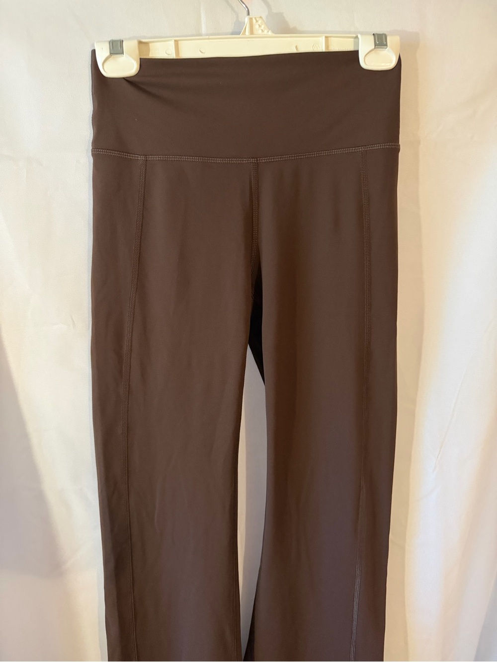 Fabletics Women’s Brown Pull-On Yoga Pants